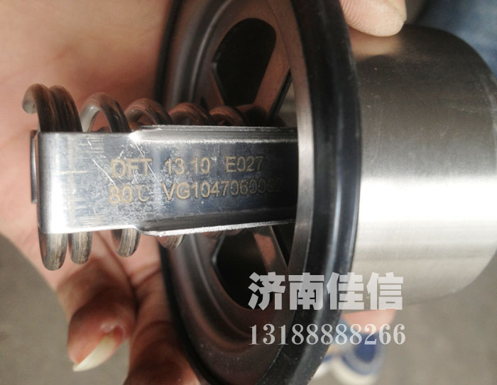 VG1047060003,節(jié)溫器芯,調(diào)溫器芯,濟(jì)南同馳汽車(chē)配件有限公司