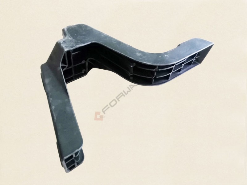 DZ14251370383,Guide hood bracket two (left),濟(jì)南向前汽車配件有限公司