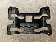 DZ14251880088,右前安裝支架Right front mounting bracket,濟南向前汽車配件有限公司