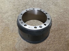 81.50110.0232,前制動鼓，F(xiàn)ront brake drum HDM7.5,濟(jì)南向前汽車配件有限公司