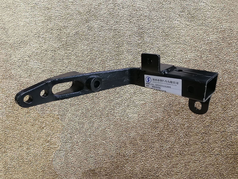 DZ14251242800,Step right bracket welding assembly one,濟南向前汽車配件有限公司