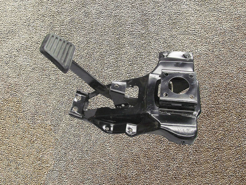 LG9700363002,brake pedal,濟(jì)南向前汽車(chē)配件有限公司